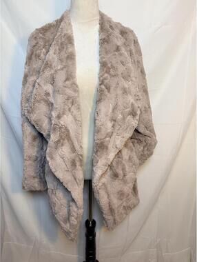 BB Dakota Faux Fur Plush Coat Small